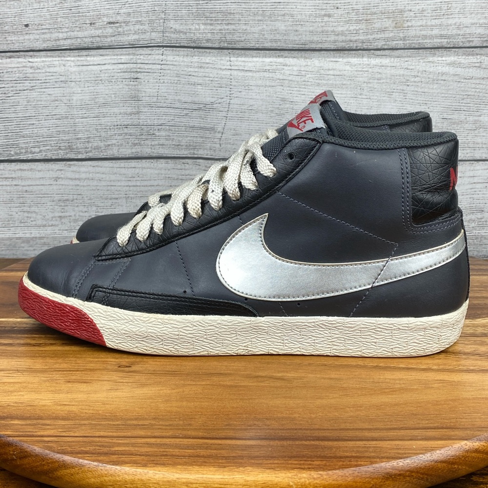 Y2K Nike Blazer High Anthracite Silver Red Sneaker 315877-001 Men Shoe Size 10.5